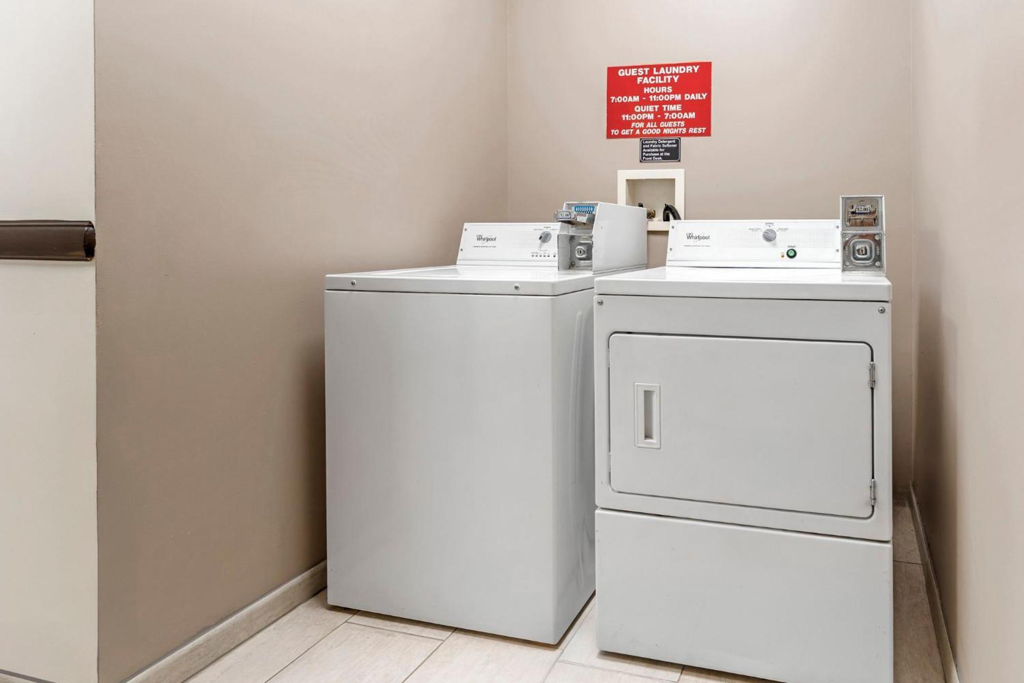 Red Roof Inn Johnstown Ngoại thất bức ảnh